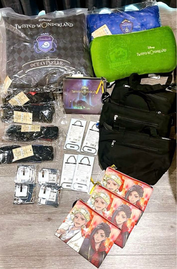 ツイステ　グッズ　まとめ売り　クッション　アクリルスタンド　手提げバッグ　ポーチ