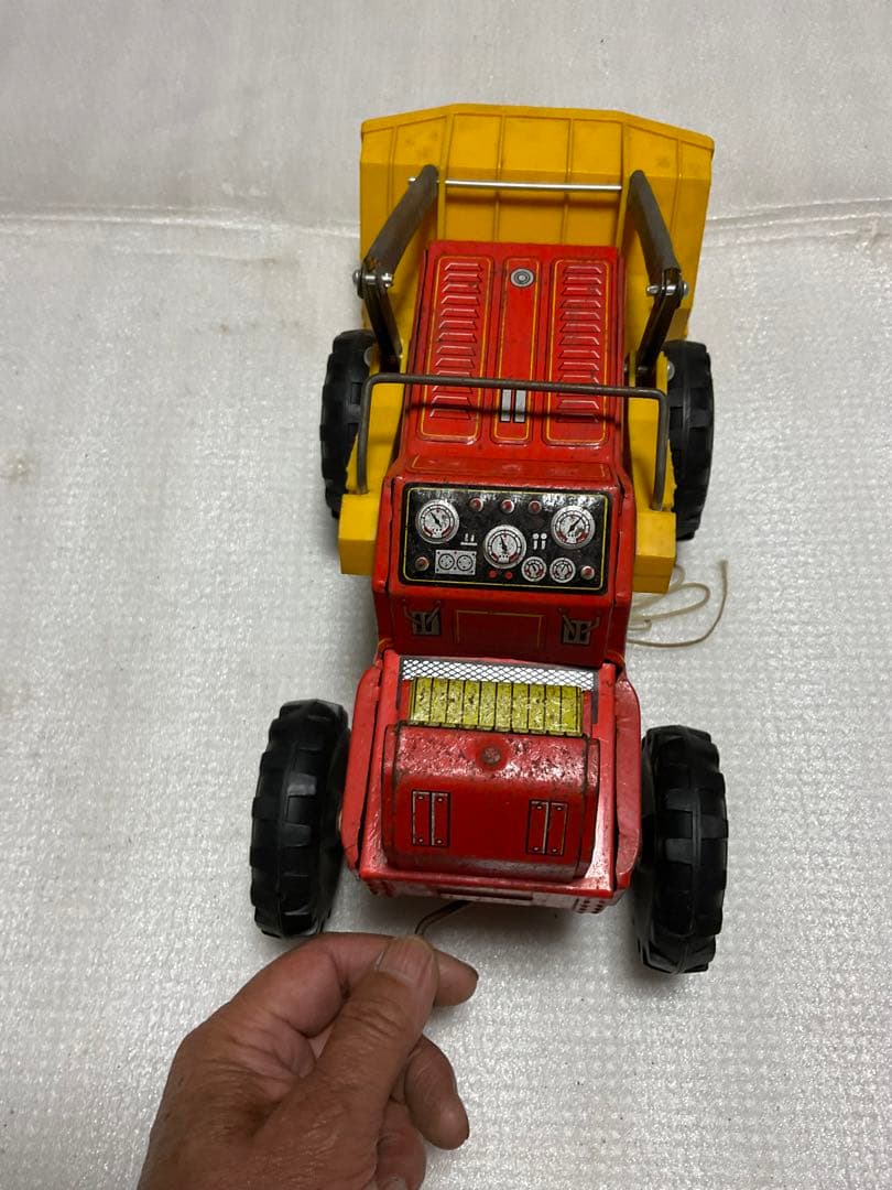 ヨネザワ／D-250A。ブリキのブルドーザー。【箱無し、現状渡し、美品