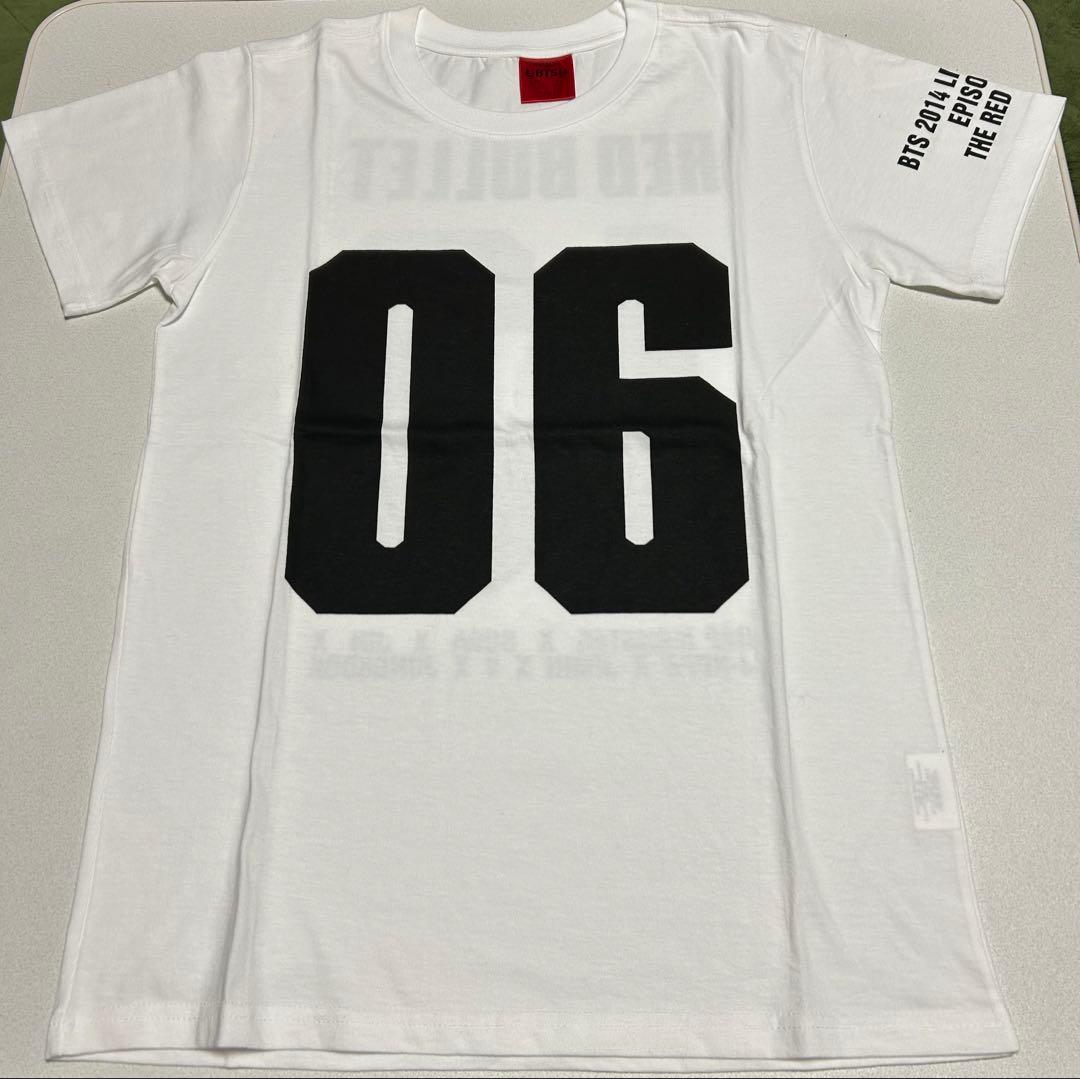 BTS THE RED BULLETツアーTシャツ