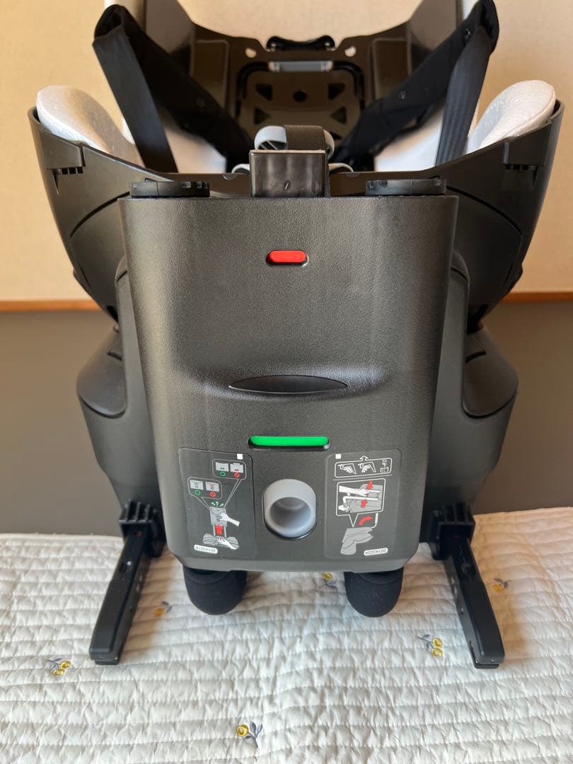 エールべべ　チャイルドシート　2024モデル