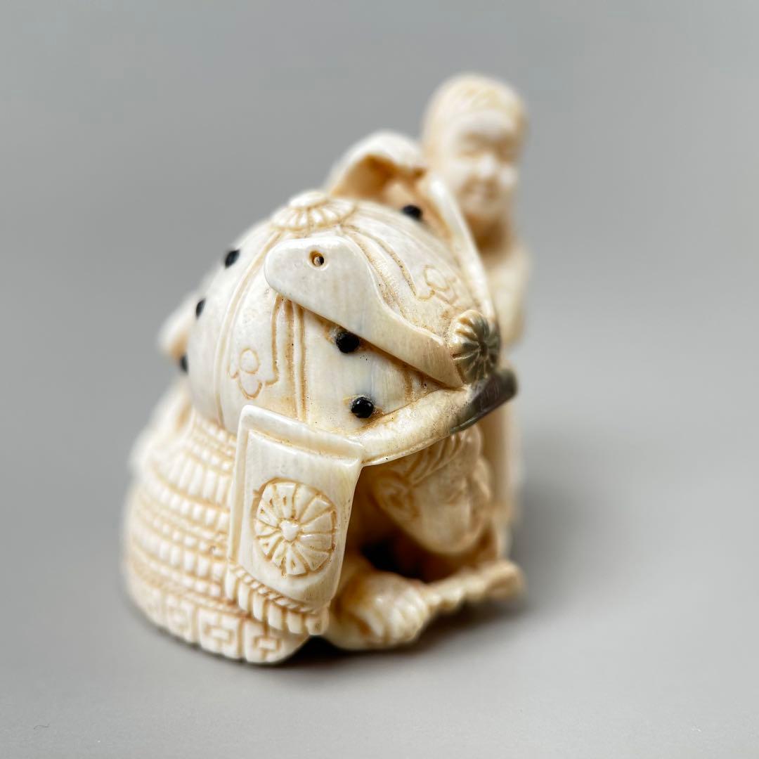 極上 根付 天然素材アンティーク骨董 飾り物古美術置物細密細工