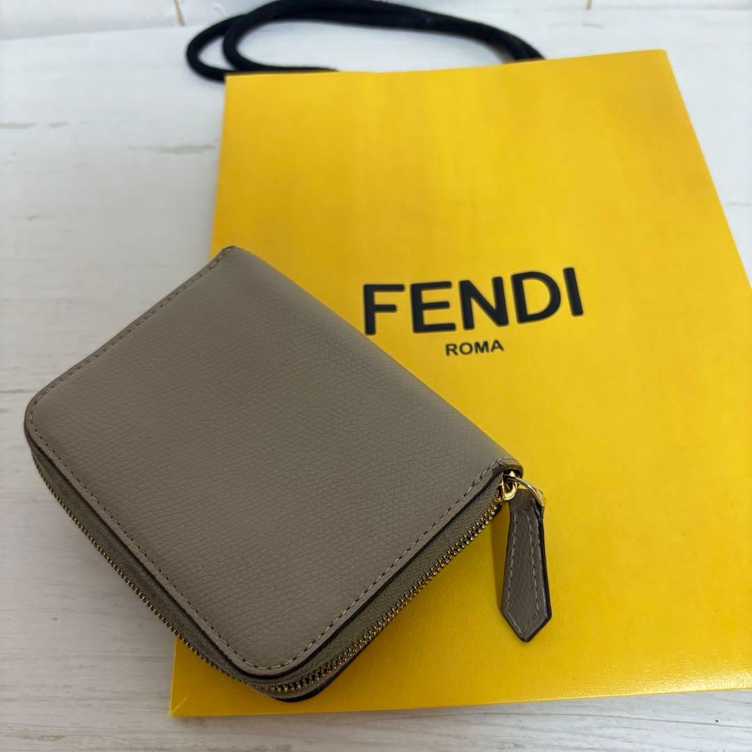 FENDI 二つ折り財布
