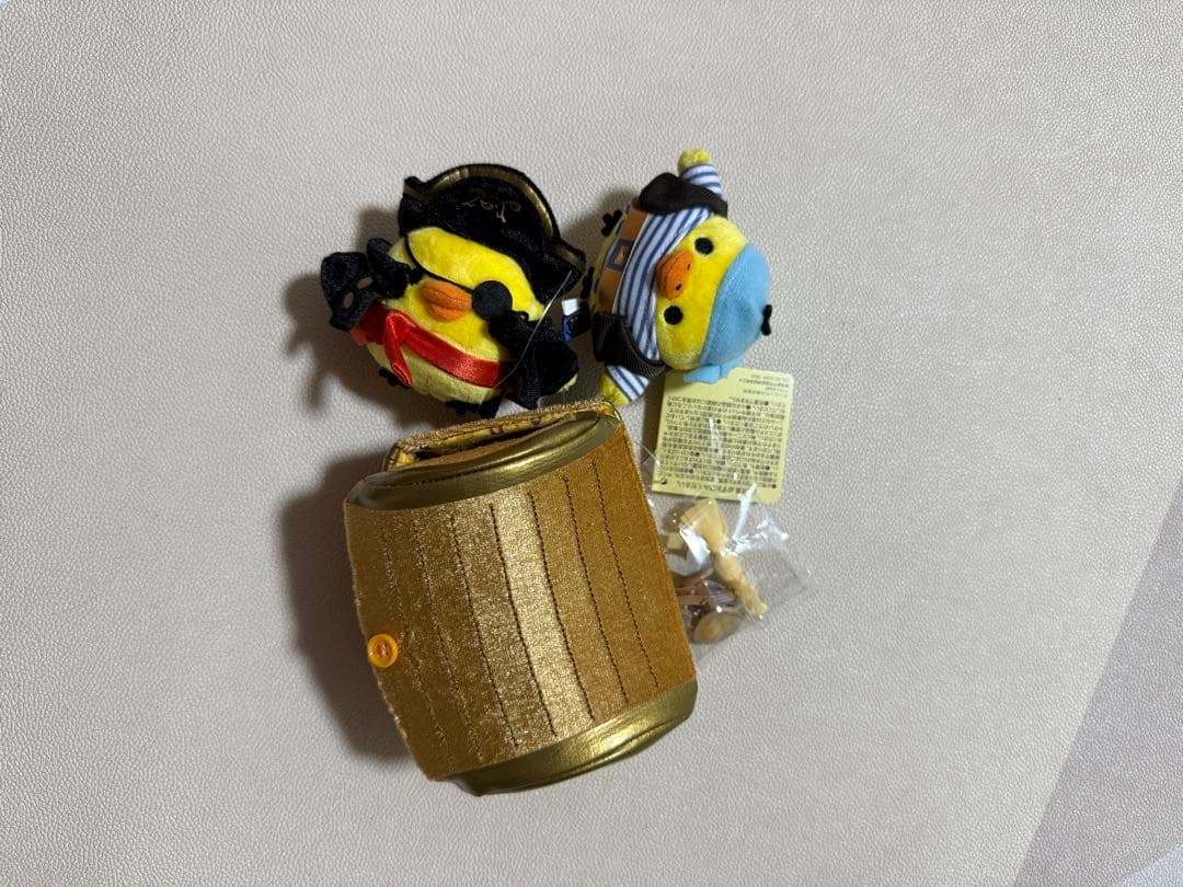 リラックマストア限定　キイロイトリ 海賊団のお宝セット　てのりぬいぐるみ