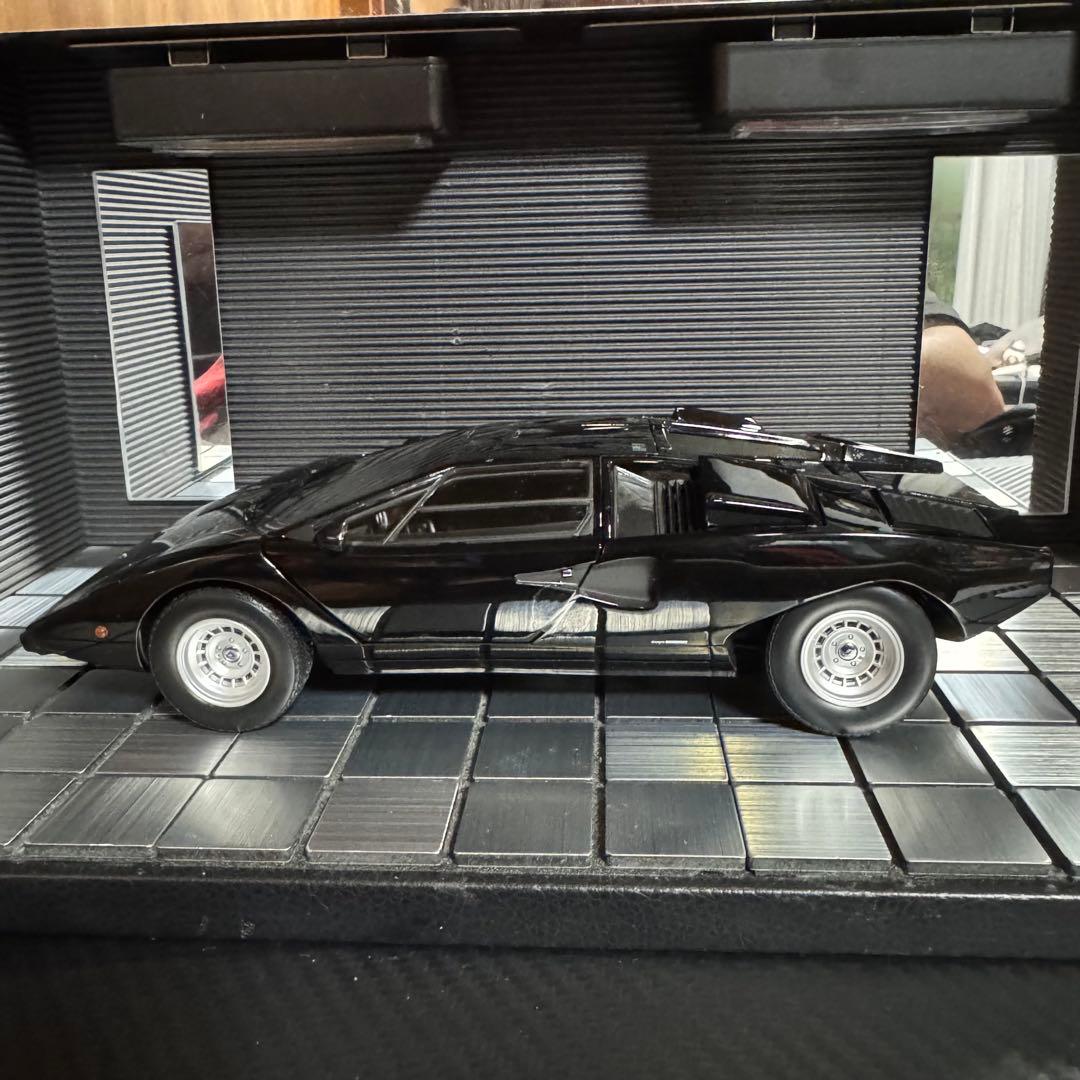 絶版未展示品 京商 1/18 ランボルギーニ カウンタックLP400 ブラック