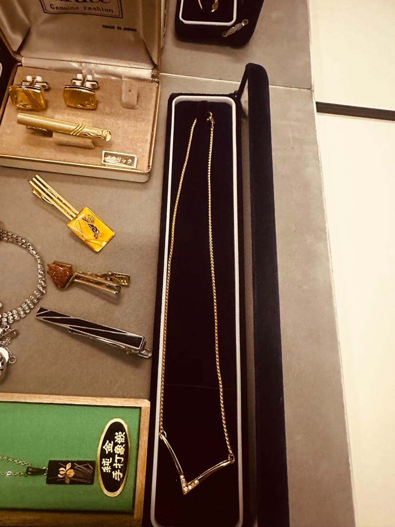 y*g様 遺品整理品と自分が頂いた物などになります。