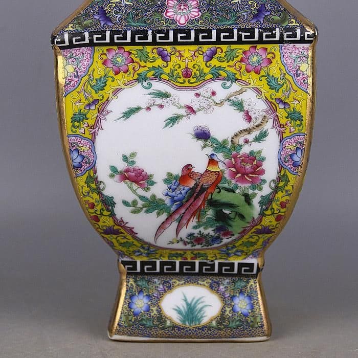 大清雍正琺瑯彩花鳥紋四方瓶 景徳鎮 陶磁器 装飾品 現代工芸品 美術品 置物