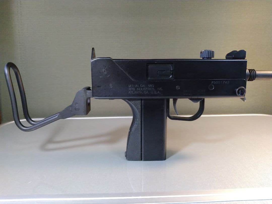 作動快調な美品！KSC M11A1 セミ・フルオートガスブロ！マガジン漏れなし！