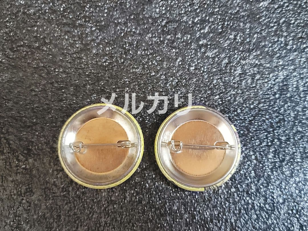 スーパーダンガンロンパ2 左右田和一カラオケの鉄人コラボ缶バッジ2点