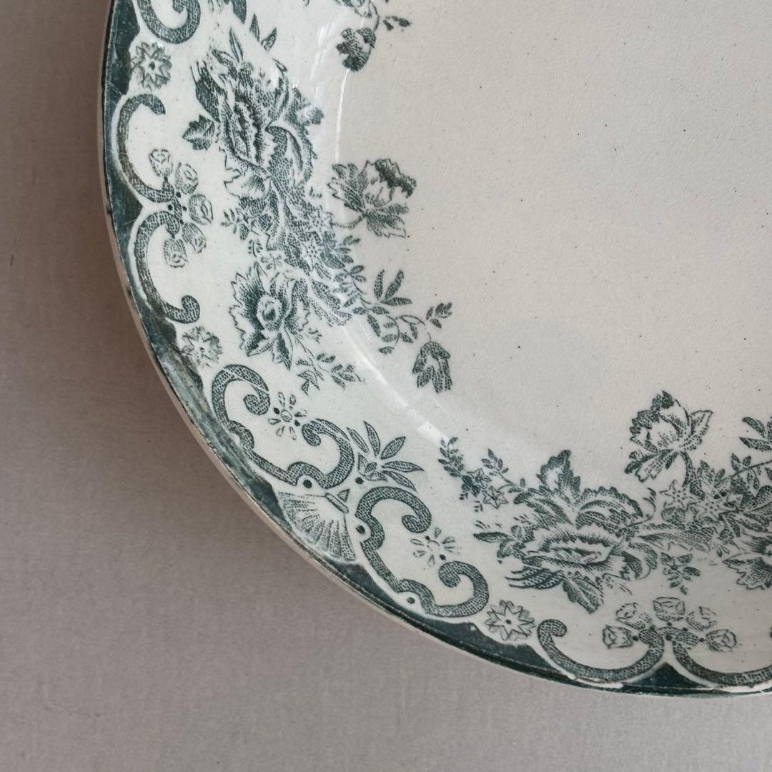 希少 フランスアンティーク ボルドー窯 グリーンの花絵 が美しい深皿B