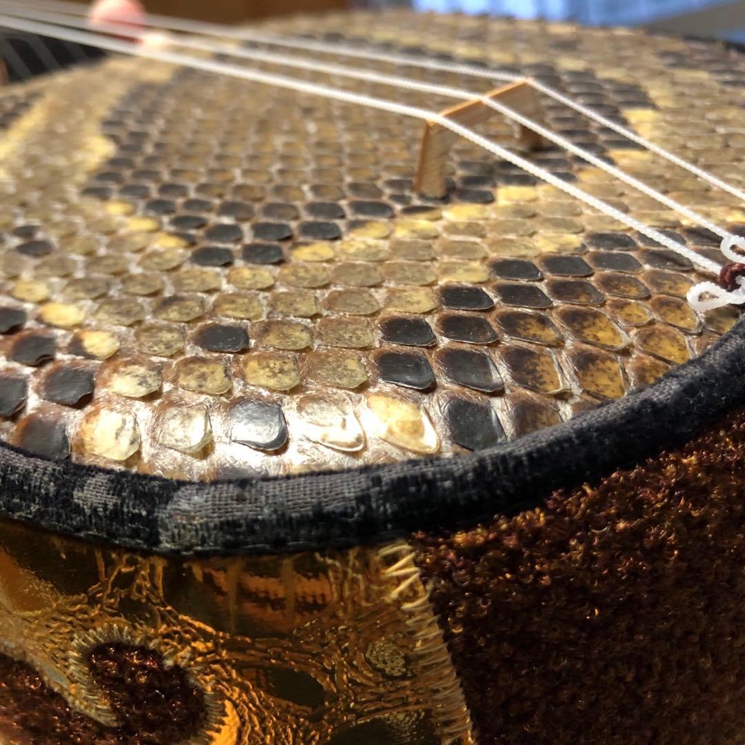 三線 本皮一枚張り 真壁/ユシギ 当時品 - メルカリ