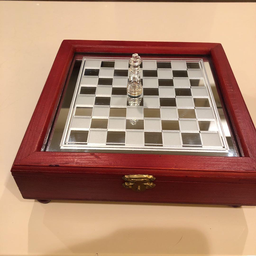 硝子製のチェス