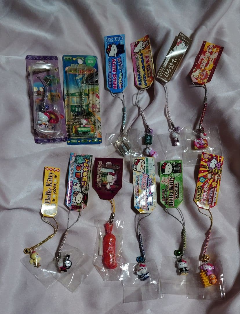 ご当地キティ　１２点　根付