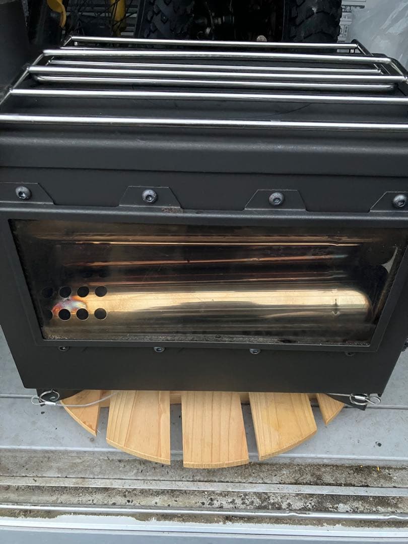 FUTUREFOX 薪ストーブ 3面ガラス　フューチャーフォックス