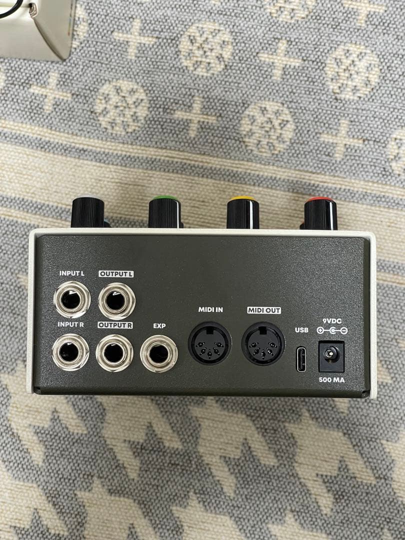 Hologram Chroma Console