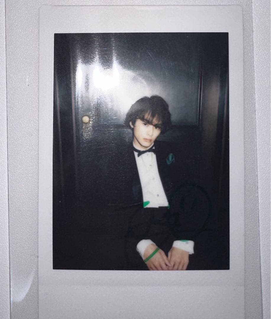 超特急タクヤ サイン入りチェキ は*く様 超特急 タクヤ キラリ