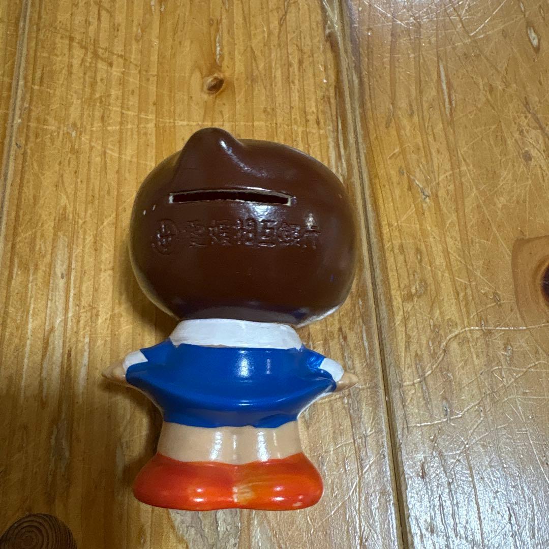 愛媛相互銀行 貯金箱　女の子　白泉社