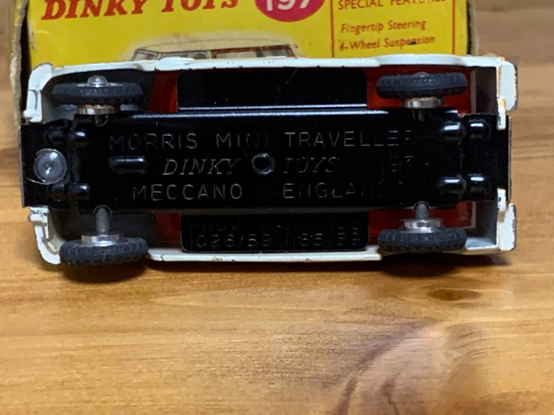 DINKY TOYS 197 MORRIS MINI-TRAVELLER 箱付き