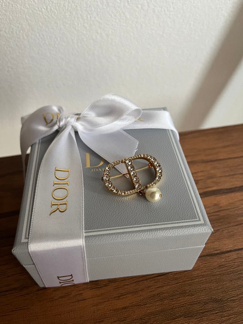 Dior ブローチ 「値下げ可能」 楽天市場】【国内正規品/ラッピング済】 ディオール Dior ブローチ