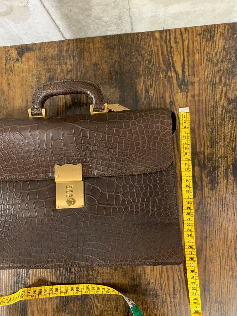 超激安一生物早い者勝ち激レア最終未使用希少ラグジュアリー本クロコダラスバッグ