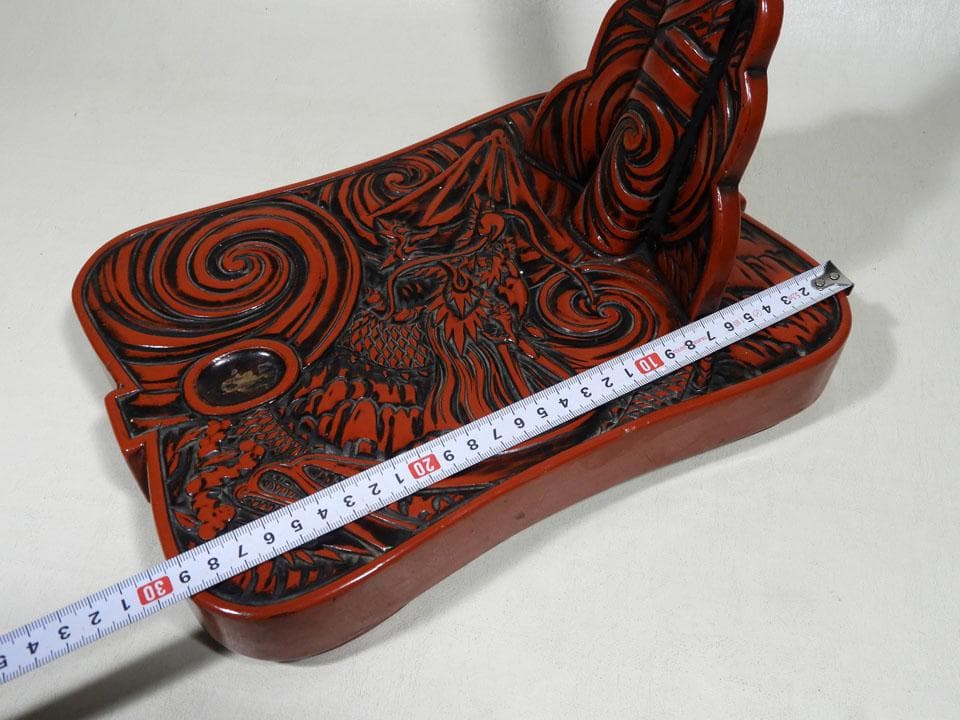 ●深彫 堆朱 太刀掛 刀立て 刀掛け 御愛刀守護 仙台堆朱 渦龍 太刀掛 一振掛