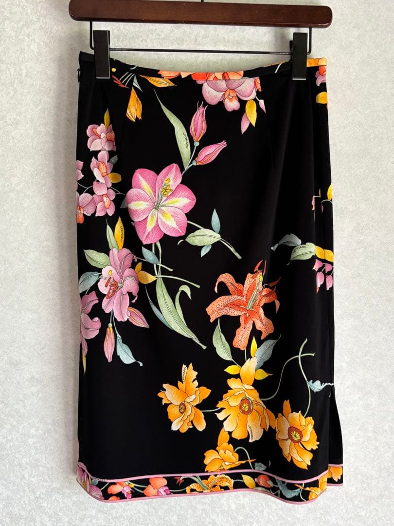 ま*り様 【美品】【LEONARD】カンカン タイトスカートＭ