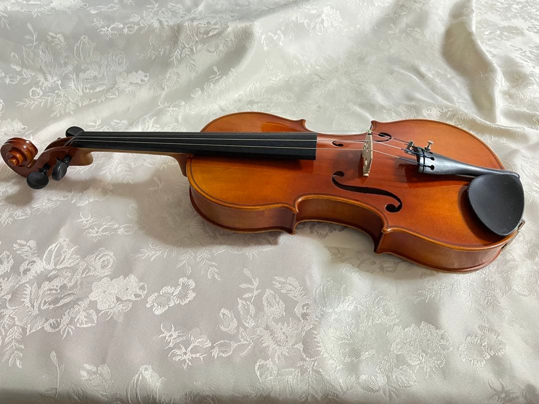 バイオリン　スズキ　SUZUKI 鈴木　楽器を守る丈夫なハードケース付き