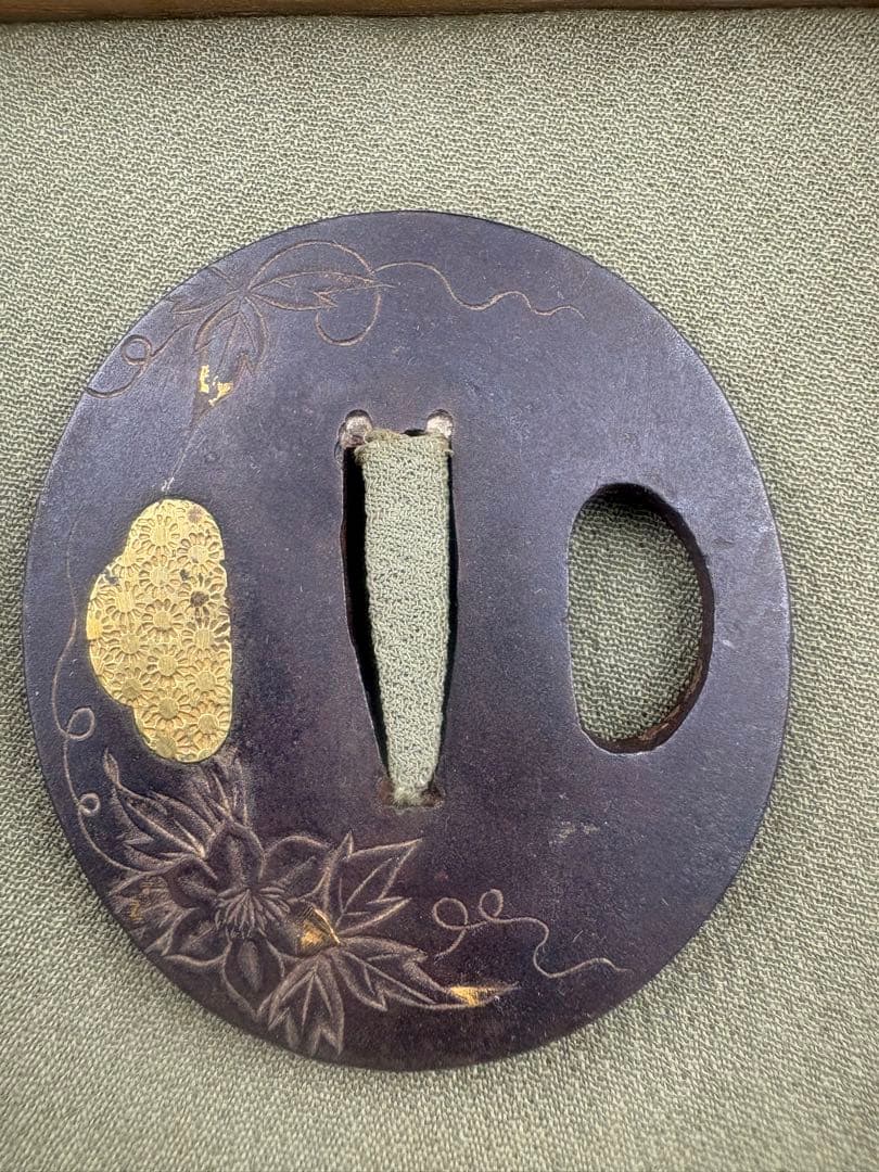 金箔装飾 鉄製鍔(つば) 箱付き