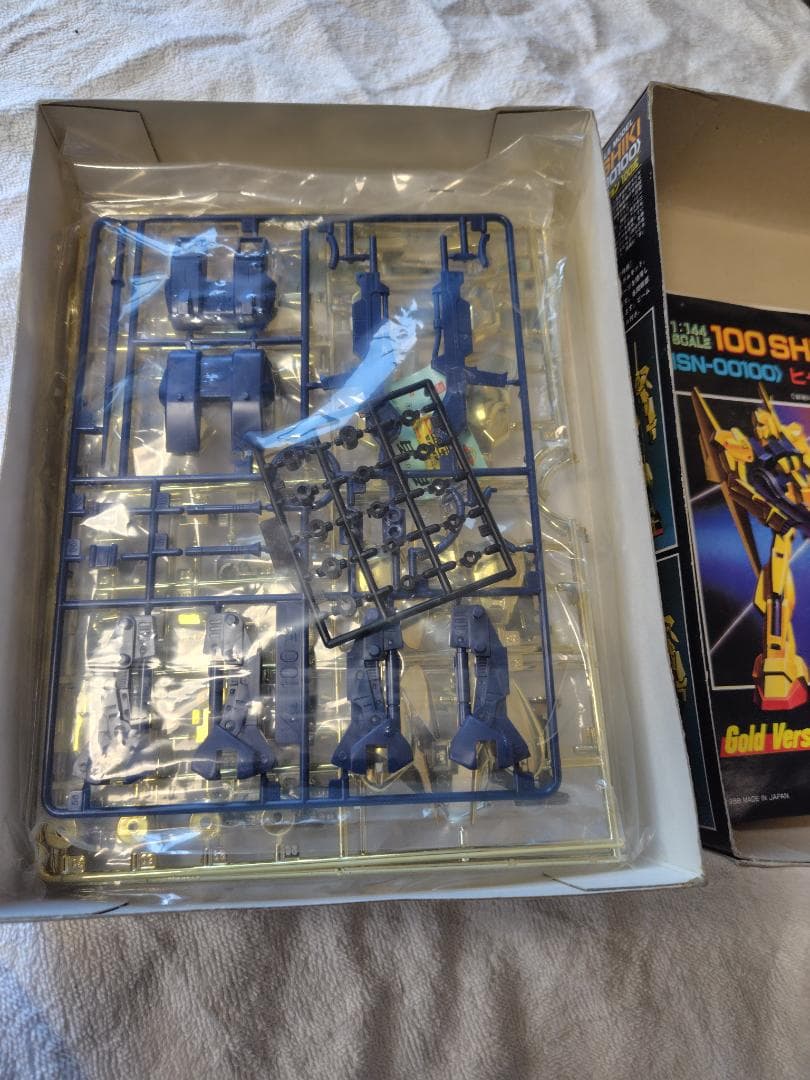 1/144 MSN-00100 百式 ゴールドバージョン プラモデル 接着剤使用 限定
