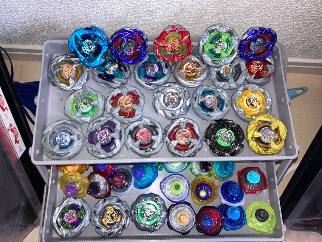 ベイブレード トレー付き