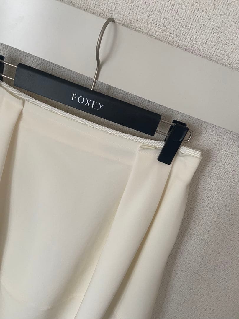 FOXEY アイボリー　スカート