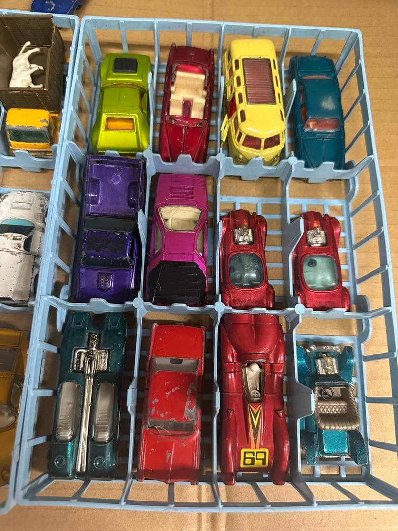 希少 MATCHBOX . HOTWHEELS 他 ミニカー 49台 ケース付