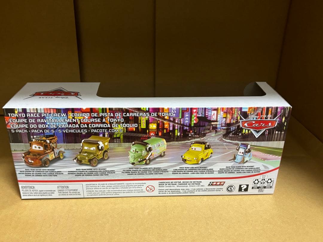 tokyo race pit crew 5台セット　カーズ　マテル