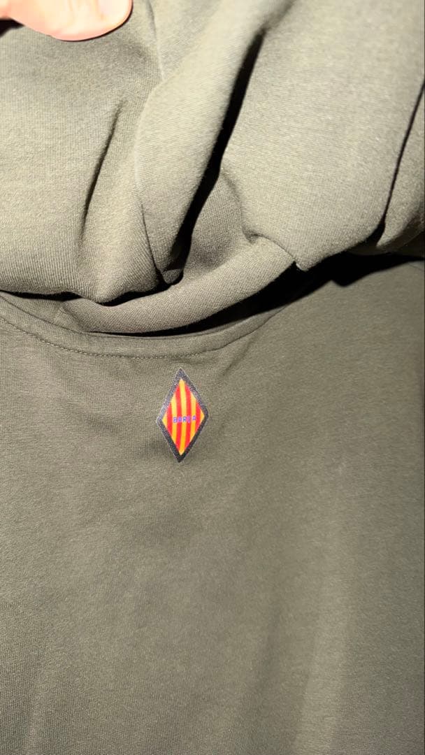 【極美品】NIKE FCバルセロナ テックフリースパーカー カーキ L