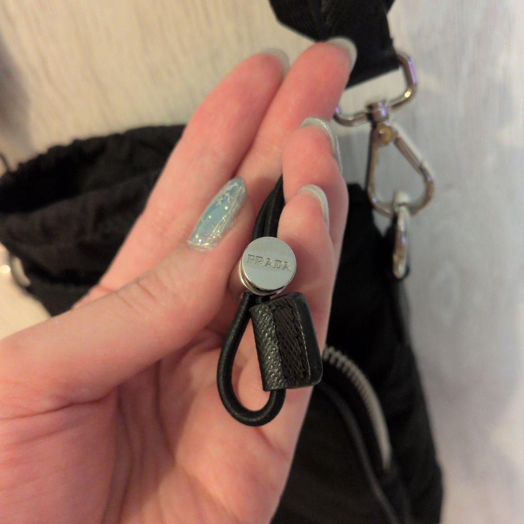 こここ　美品　プラダ　フォンケース