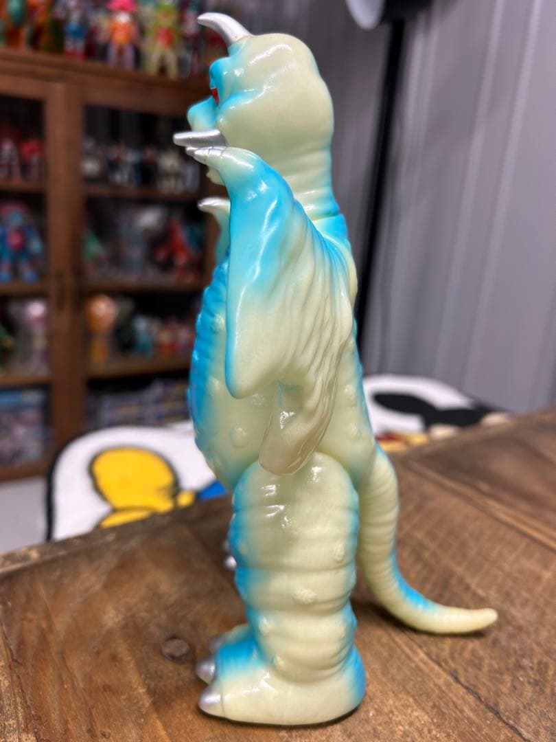 激レア】ブルマァク ペギラ フィギュア ソフビ ウルトラQ 蓄光 - メルカリ