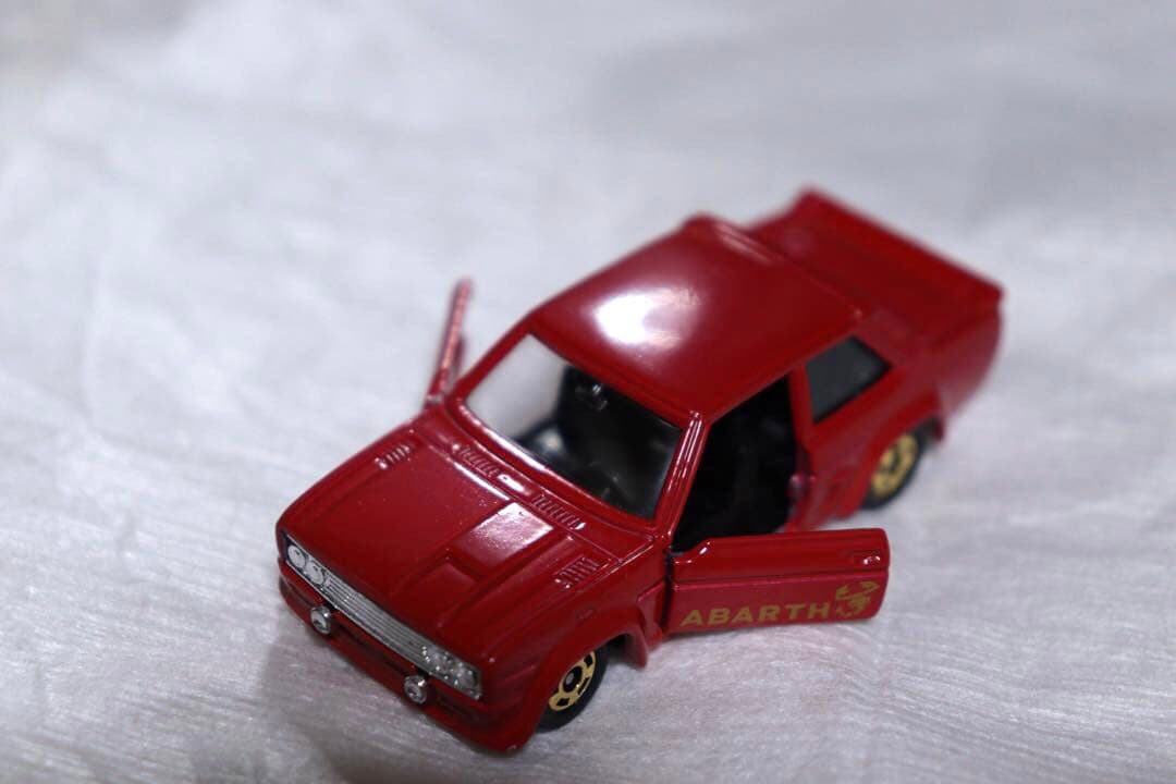 日本製　トミカ　外国車シリーズ　F11 フィアット　131 アバルト　ラリー