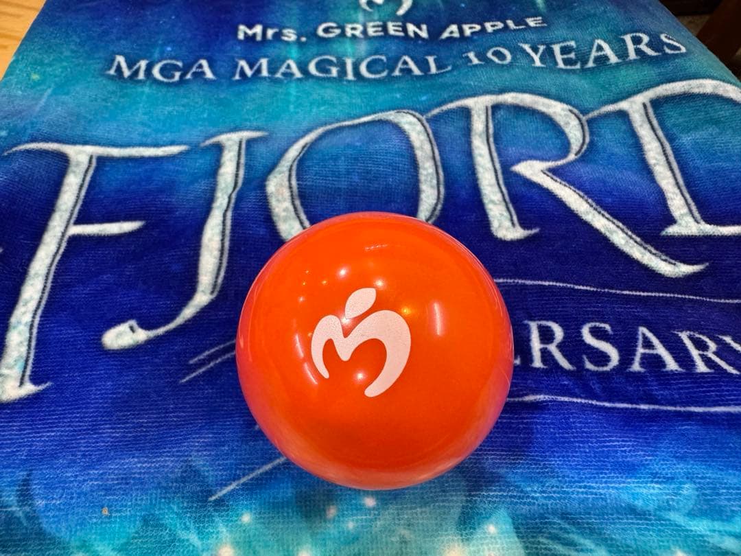 超貴重！】Mrs.GreenApple 10周年ライブ 限定ボール - メルカリ