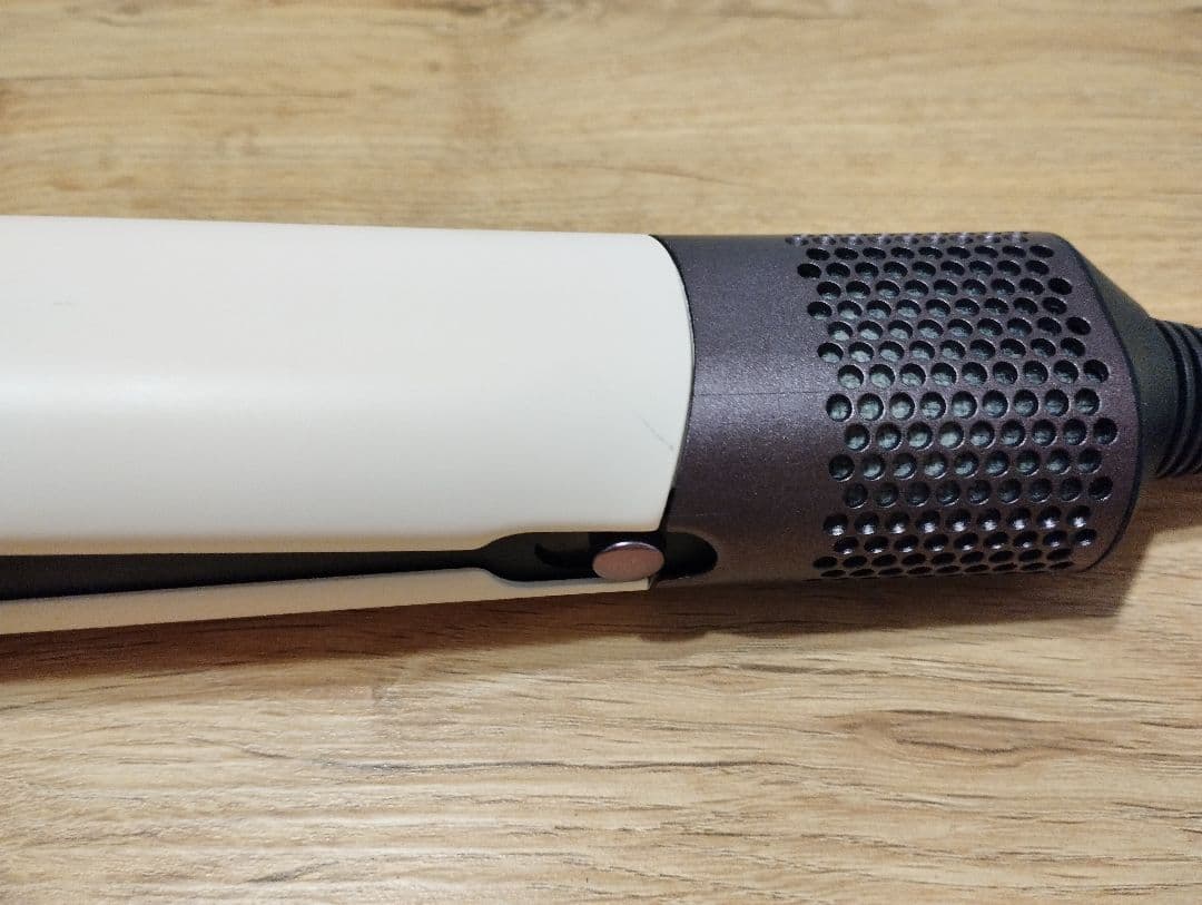 Dyson HT01 へアストレイトナー　さくらチェリー