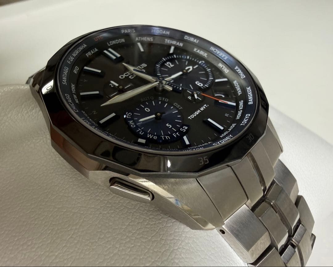 OCW-S2400E-1AJF 新品バックル中留交換済 箱 取説 予備コマ付属