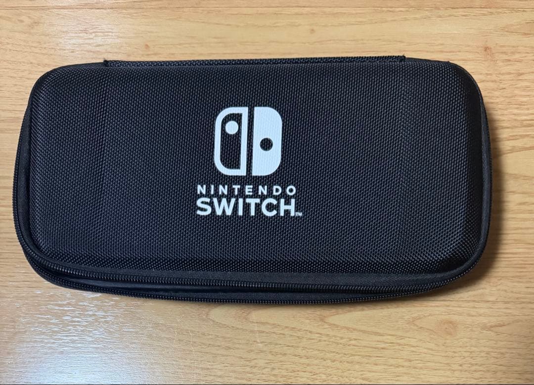 Nintendo Switch 本体 付属品　携帯用ポーチ付き