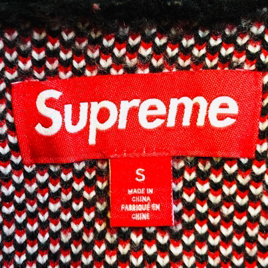 【人気デザイン】シュプリーム アクリル ジップアップ フーディー 黒 赤 M相当