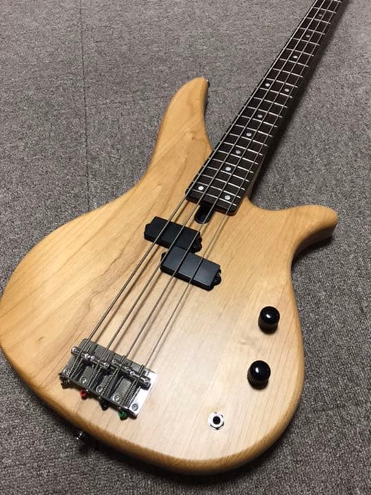 ルイヴィトン ミルエウンヌ GP×ラインストーン ブローチ シルバー ショップ