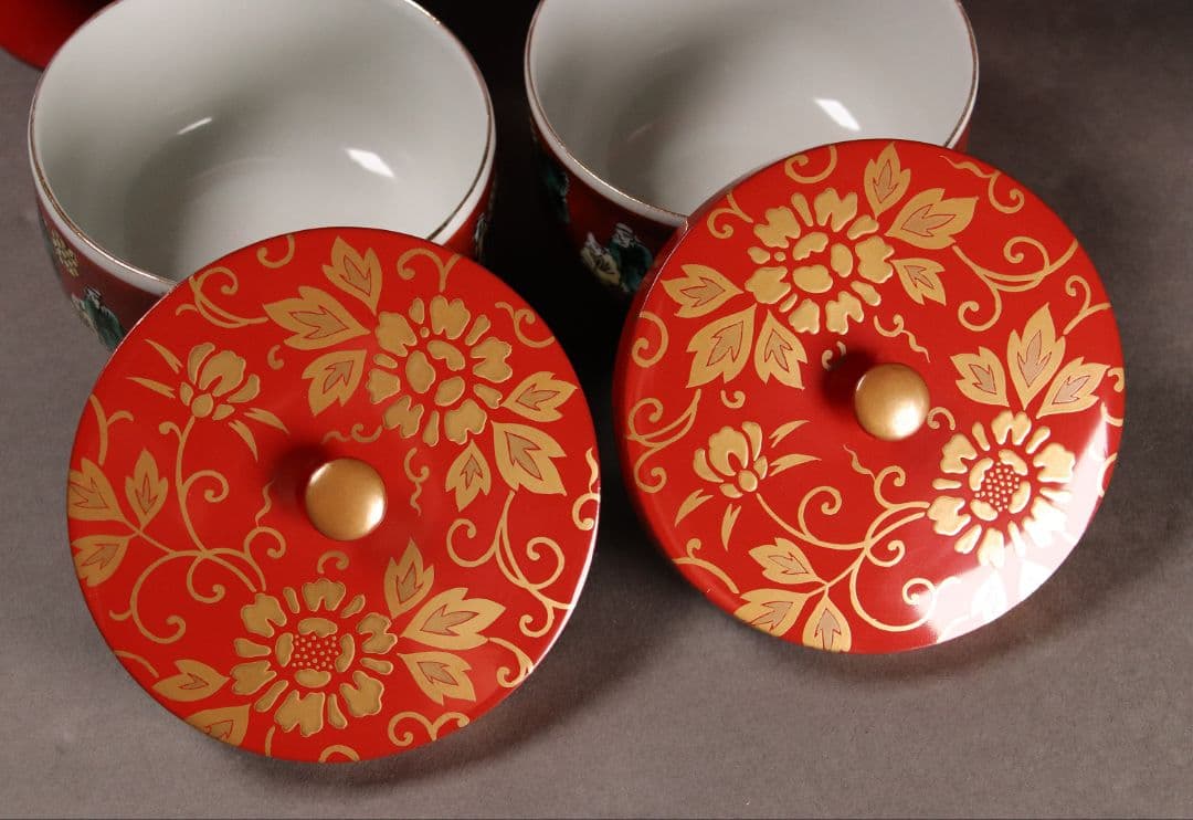 M422 時代漆芸 花唐草金蒔絵朱塗茶臺一対 九谷木米赤絵茶器