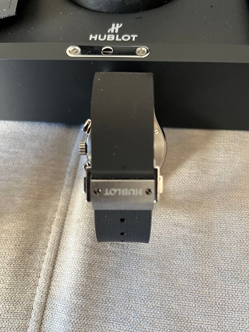 未使用品　HUBLOT クラシックフュージョン　521.NX.1171.RX