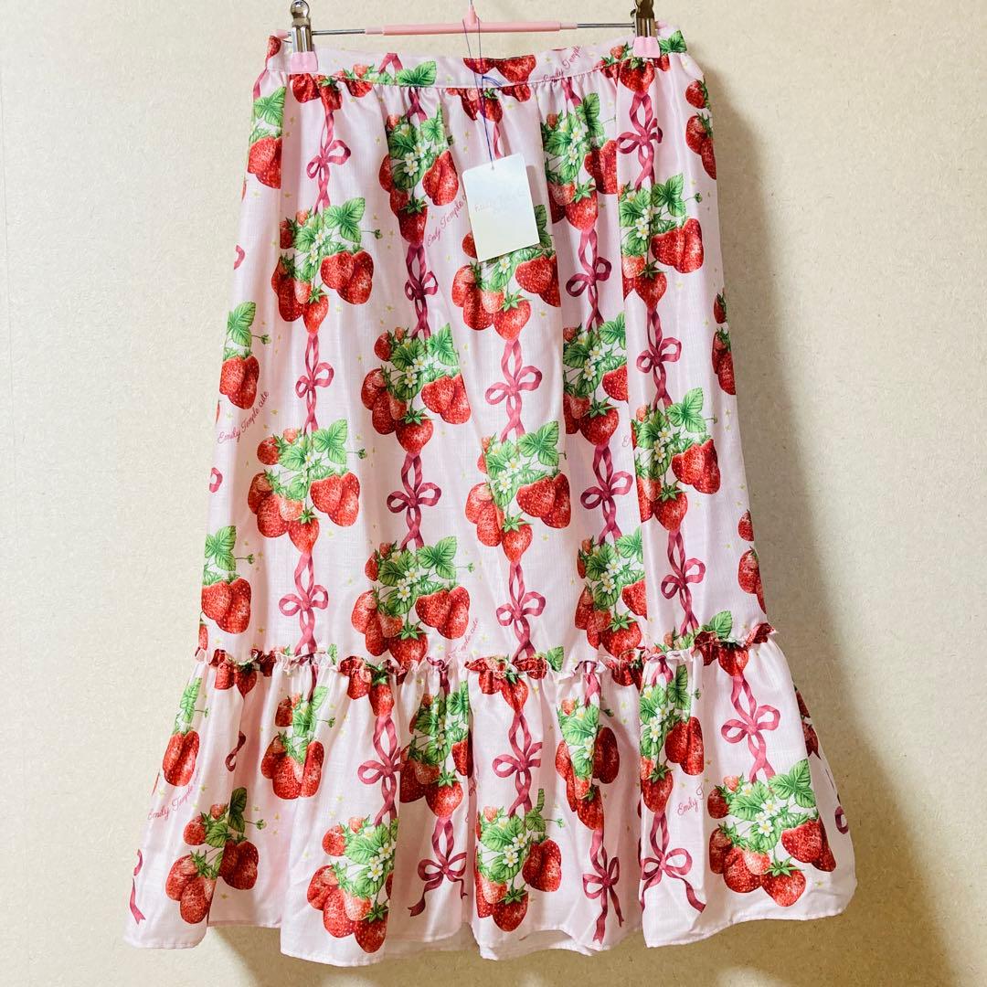 【本日限定お値下げ】エミキュStrawberry Ribbon treeスカート