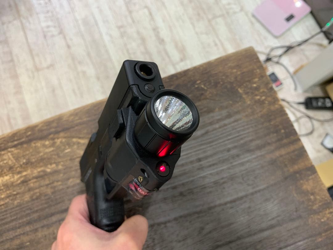 東京マルイ Glock 18Cレーザーサイト付き