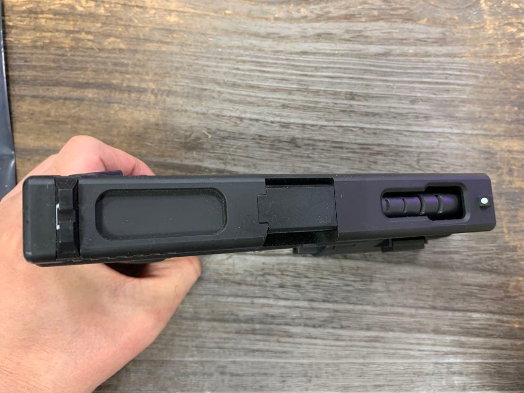 東京マルイ Glock 18Cレーザーサイト付き