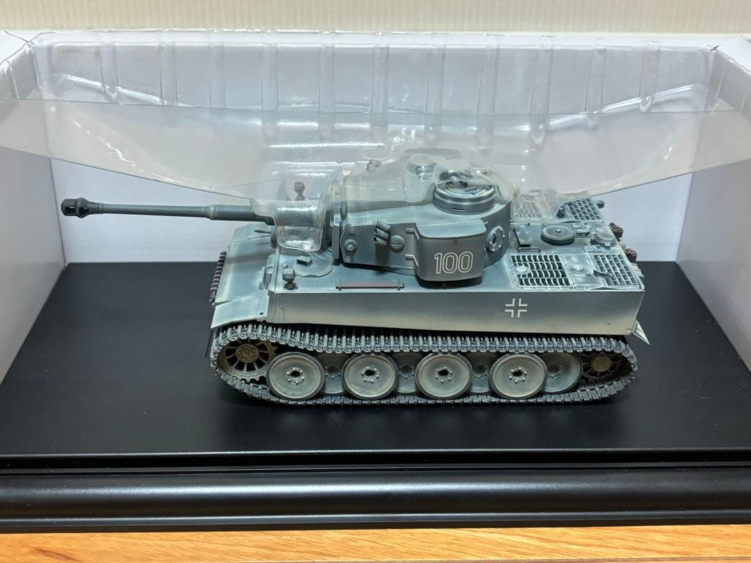 ドラゴン 1/35 ティーガーI 極初期型 第502重戦車大隊所属 100号車