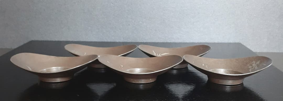 古錫茶托【乾茂號造 乾茂号造】五君子文様 茶托 五