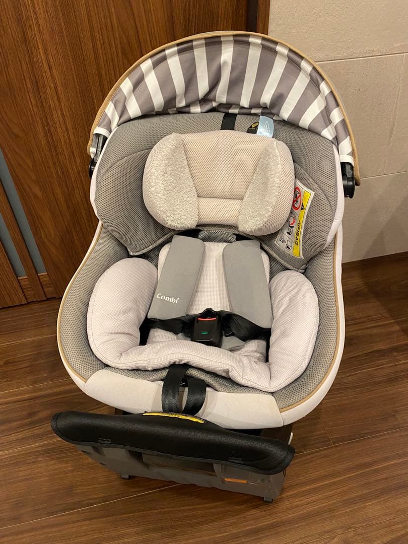Combi クルムーヴ　スマート　ISOFIXシリーズ　チャイルドシート グレー